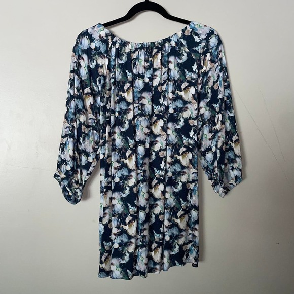 Brand new with tags off - Picture 2 of 3